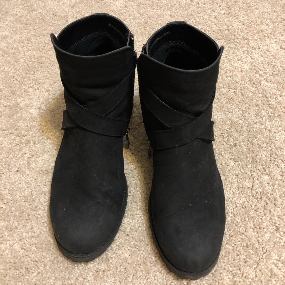 Combat boots